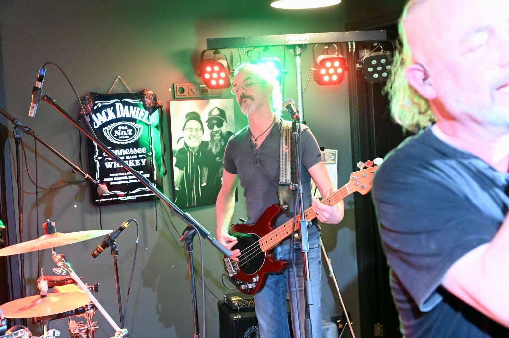 ../Images/10 jaar Ro's Barbershop 216.jpg